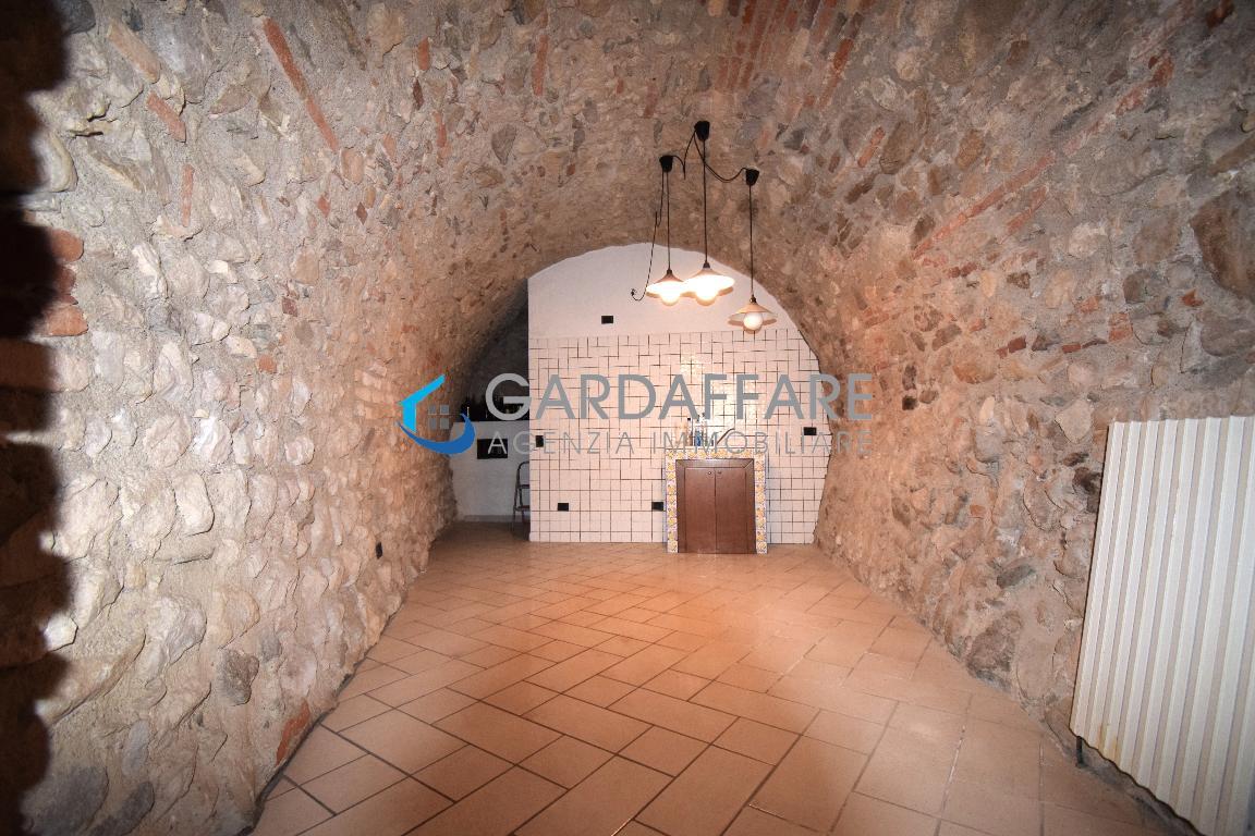 properties for sale lake garda