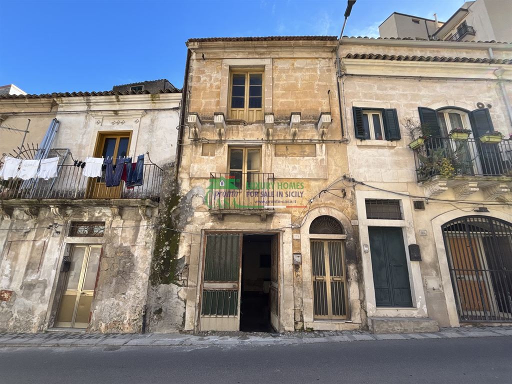 Rif.2664 - Casa indipendente con garage a Modica Bassa