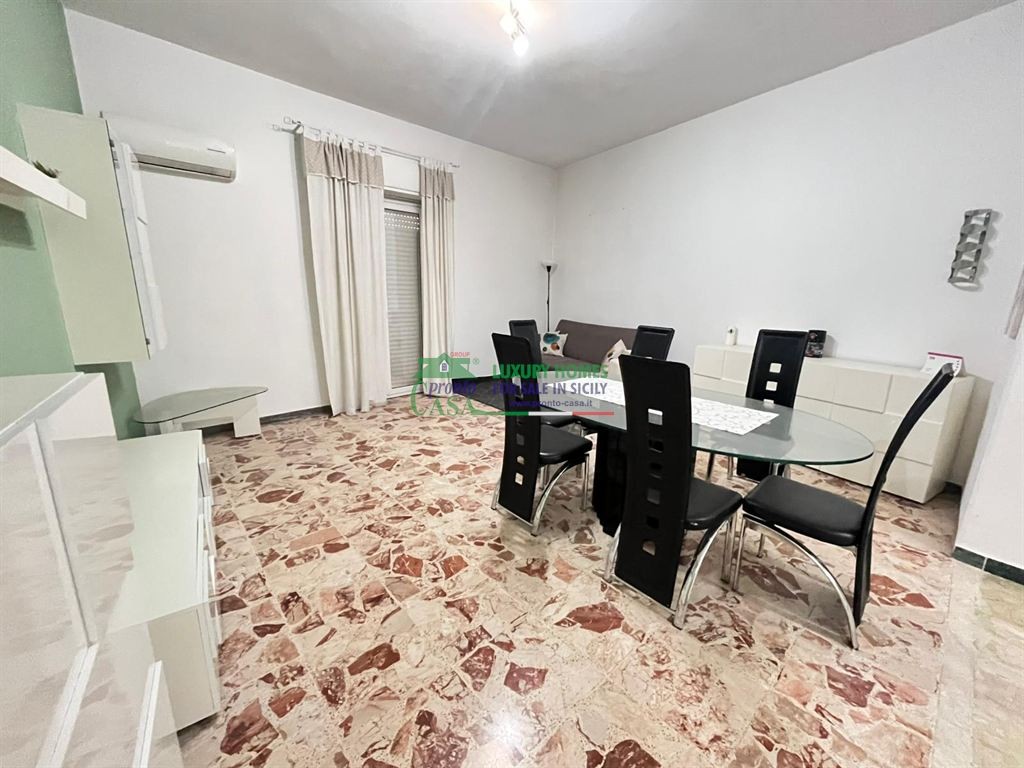 Rif: 2712 - Ampio Appartamento in Affitto di 100 mq, Comiso
