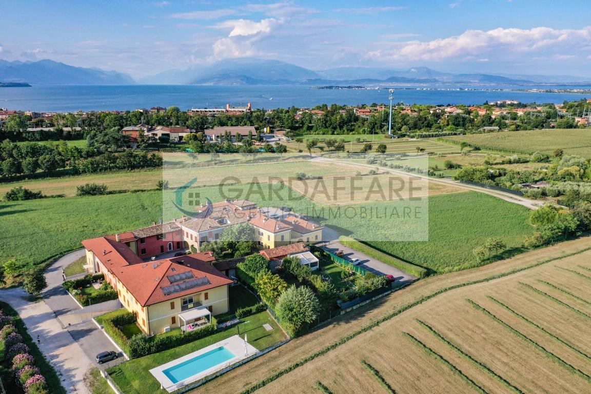 Flat for Buy in Desenzano del Garda - Cod. h21-12-37
