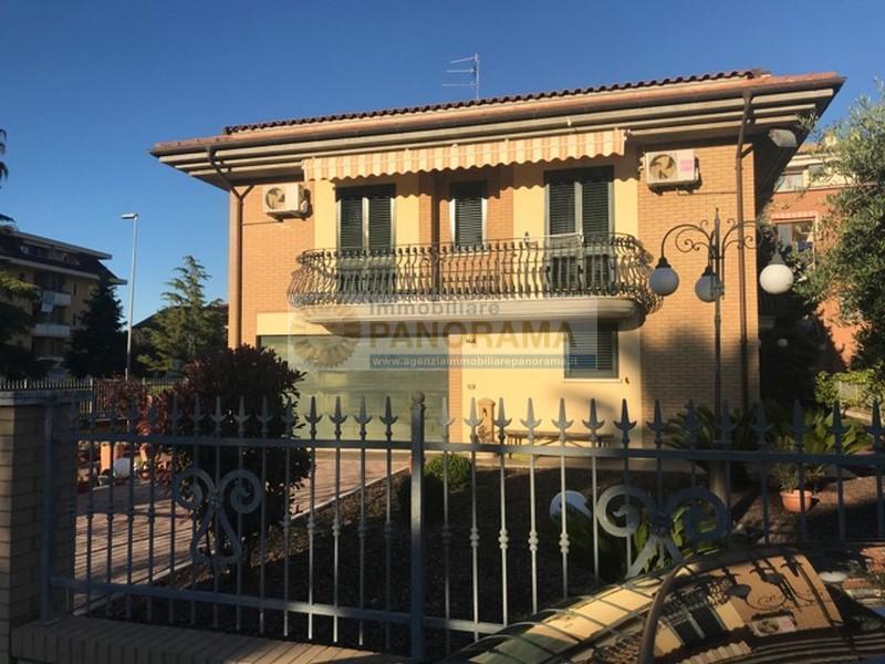 Rif. FG1618 Villa in vendita a Martinsicuro