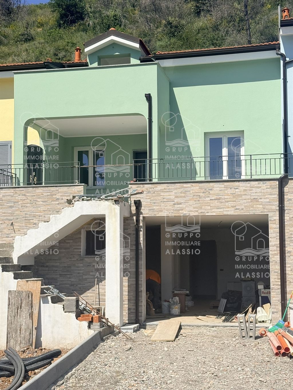 COASCO-MARINAVERDE: Proponiamo Villetta trifamiliare con giardino e box auto