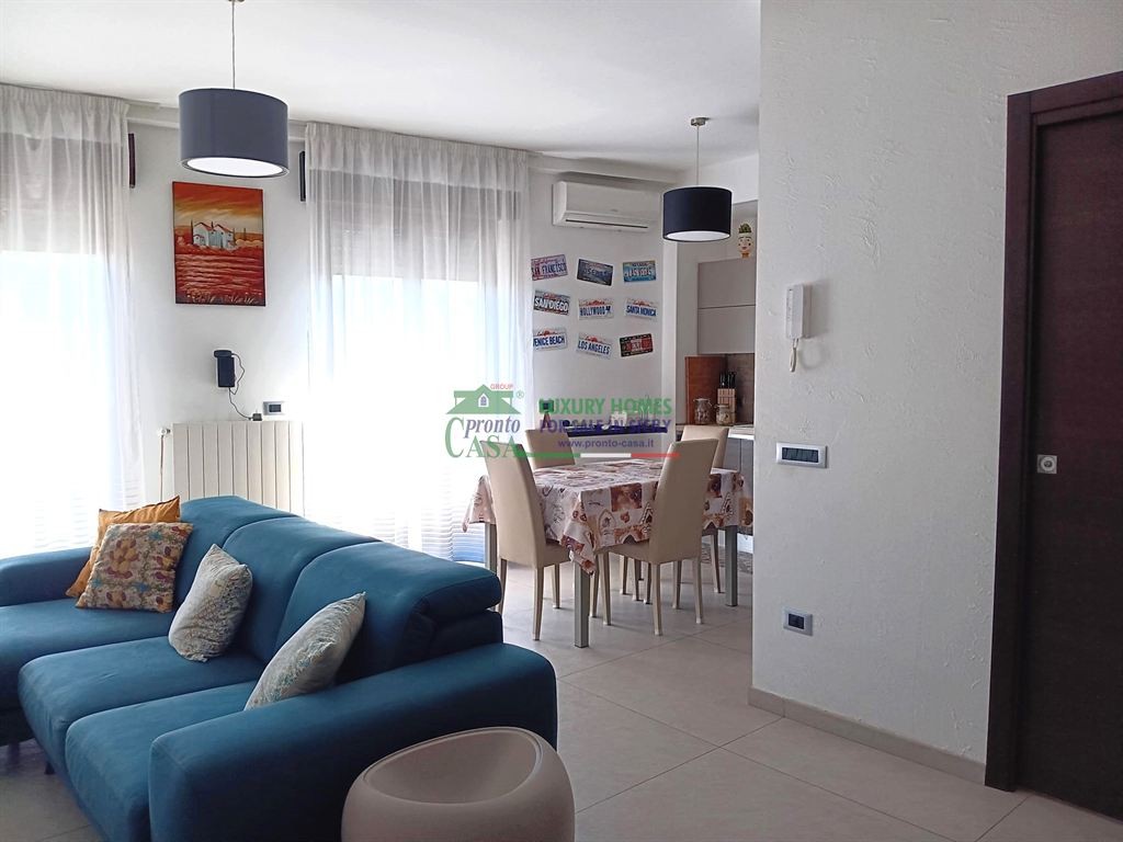 Rif. 1618 - Appartamento posto al piano secondo, via Venezia, Gela