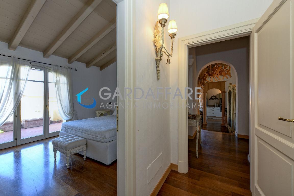 Appartamento di lusso in Vendita a Manerba del Garda - Cod. H144-22-31