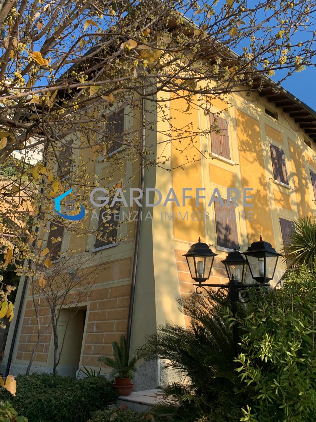 Villa di lusso in Vendita a Manerba del Garda - Cod. 21-02