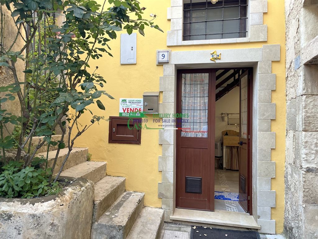 Rif.2650 - Casa Indipendente ristrutturata a Modica Bassa