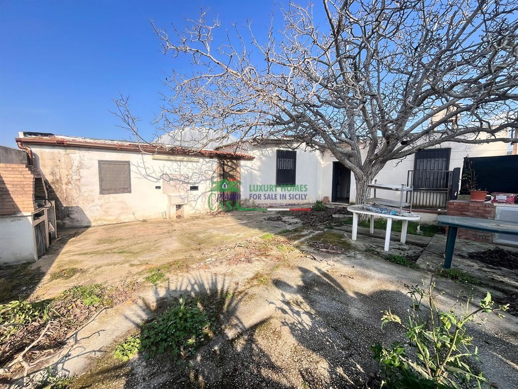 Rif: 2691 - Casa di campagna situata in Contrada Comuni, Comiso