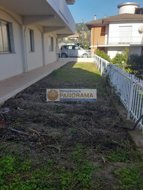 Rif. ACV117 Vendesi appartamento in villa bifamiliare a Grottammare Ascolani