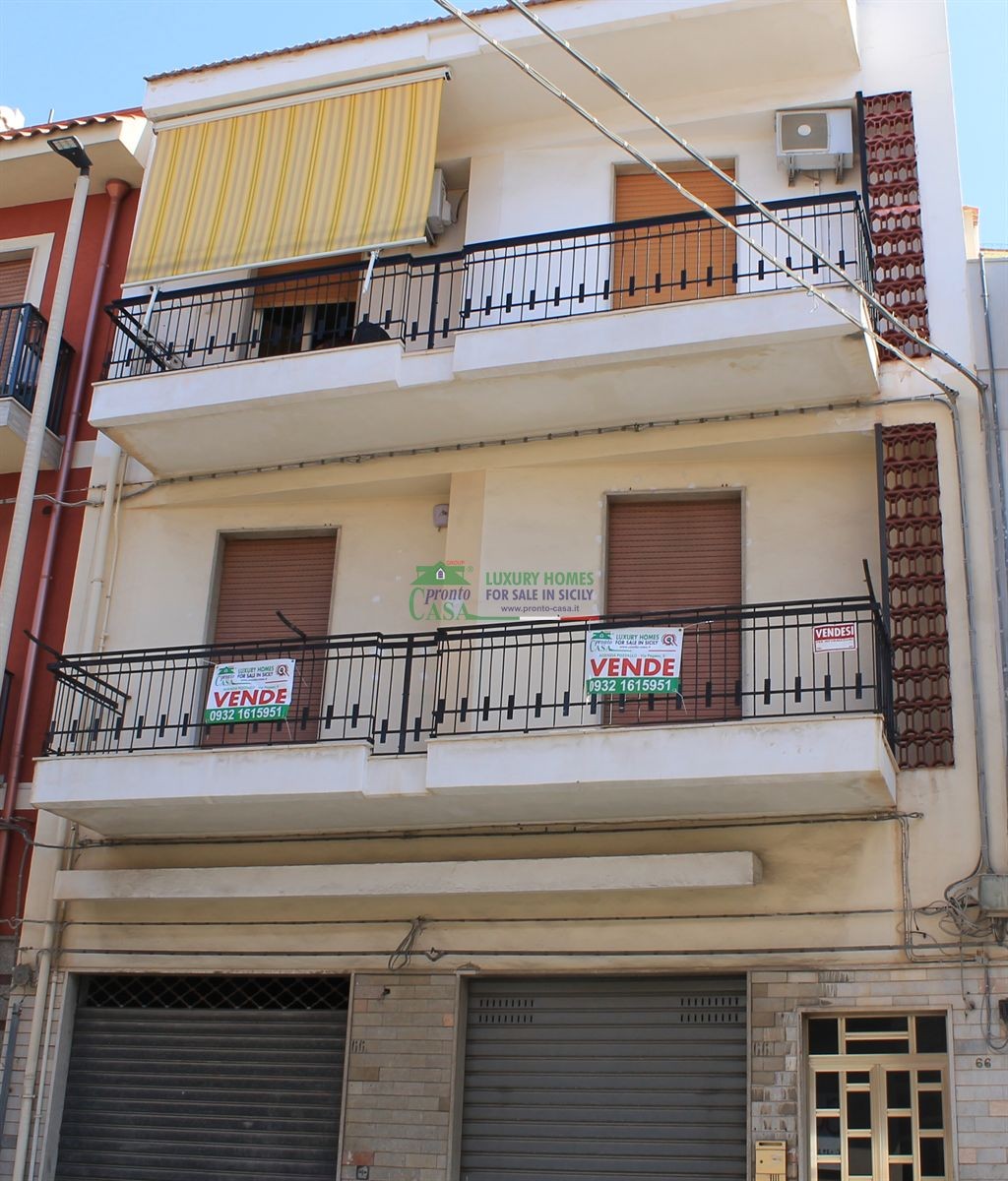 Rif: 1310 - Appartamento 90 mq con  garage e vani residenziali