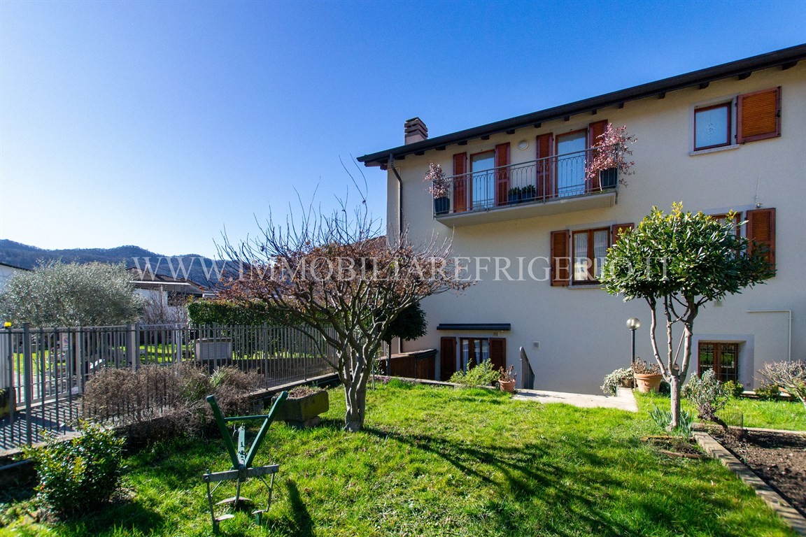 Vendita casa semindipendente Cisano Bergamasco superficie 339m2