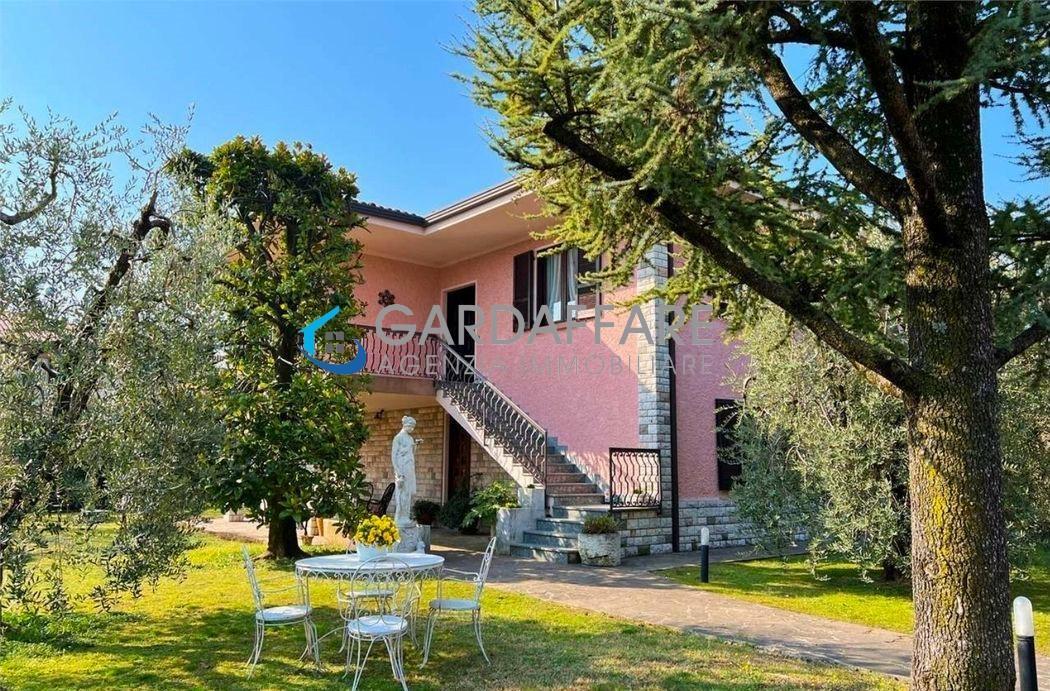 Villa in Vendita a Puegnago sul Garda - Cod. 22-81