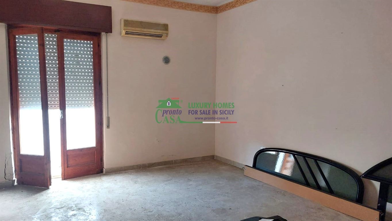 Rif. 1446 - Terzo Piano, Via Giuggrida, Gela