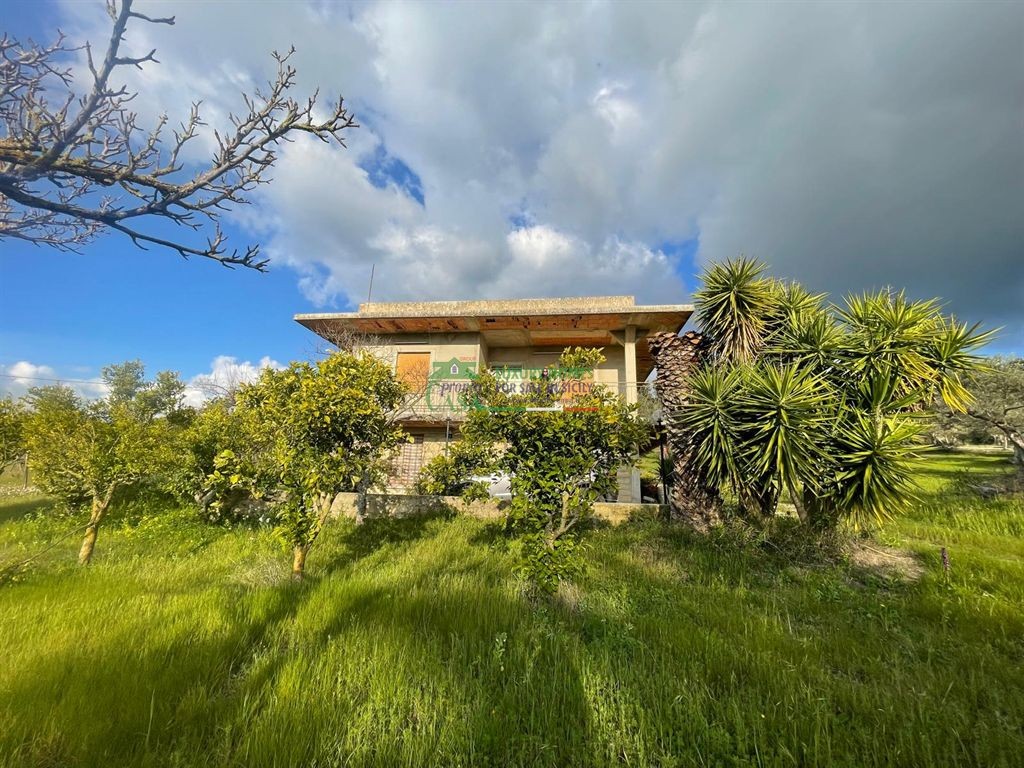 RIF. 9616 - Villa in campagna, zona Chiaramonte Gulfi