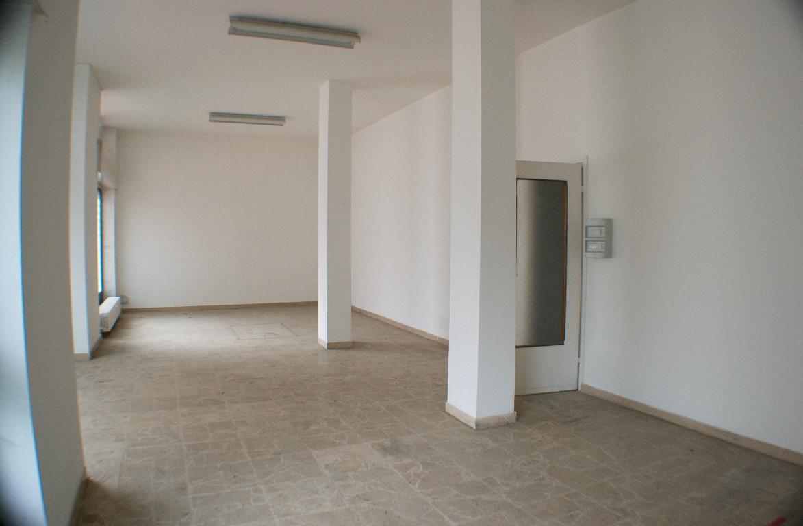 Vendita negozio Calolziocorte superficie 100m2