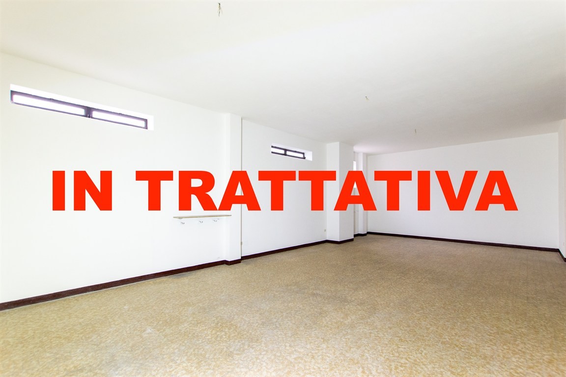 Vendita negozio Calolziocorte superficie 100m2