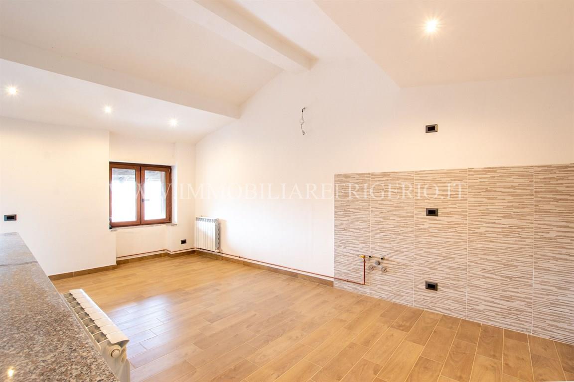 Vendita appartamento Brivio superficie 80m2