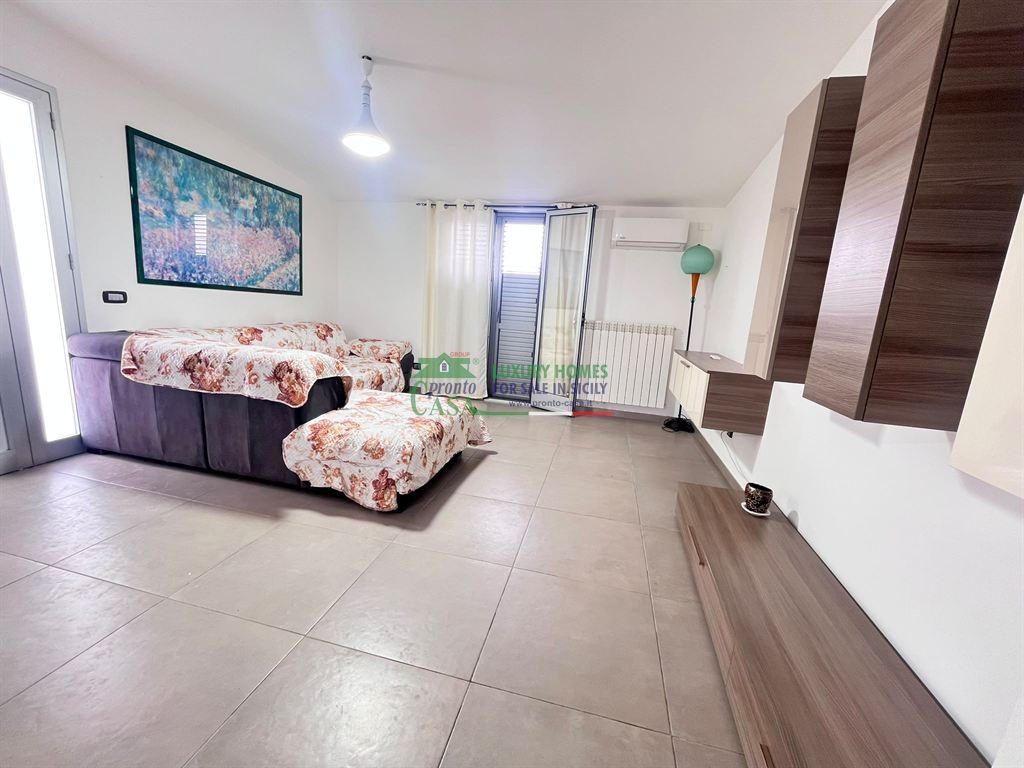 Rif:2738 - Eleganza, comfort e spazi esterni: villetta in locazione a Comiso