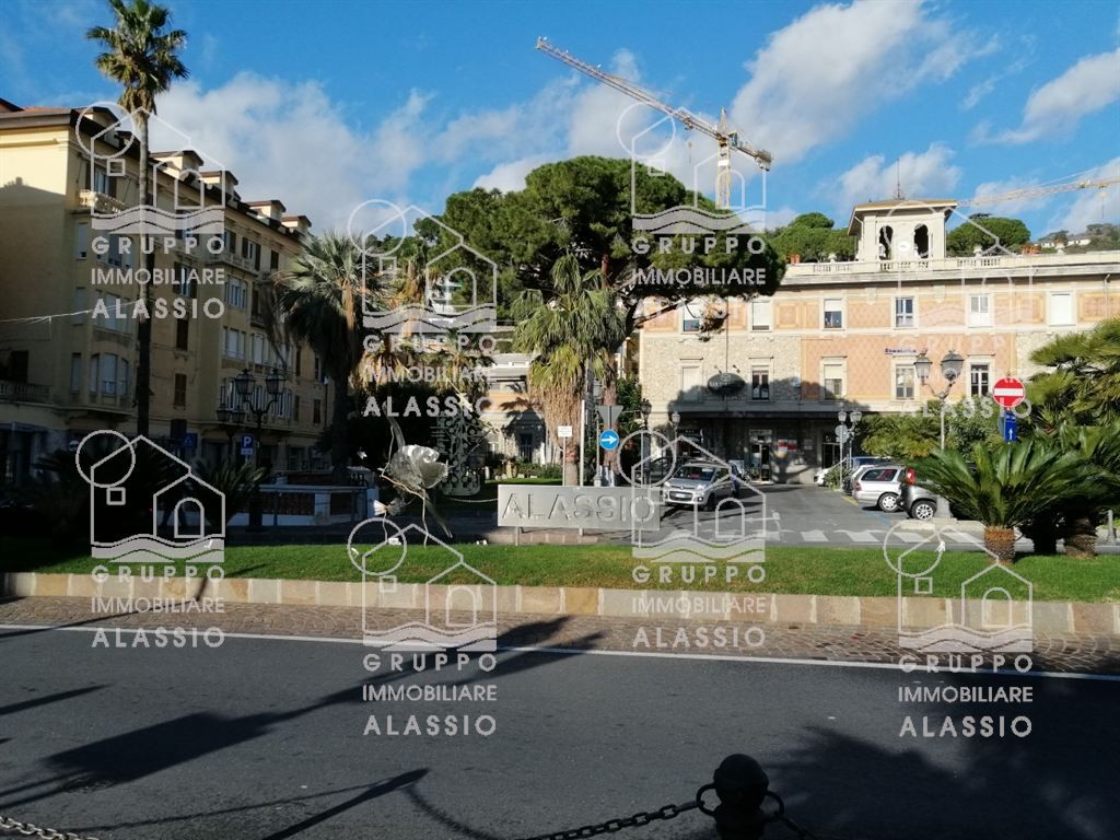 Alassio - Zona altamente trafficata - Bar con licenza tabacchi
