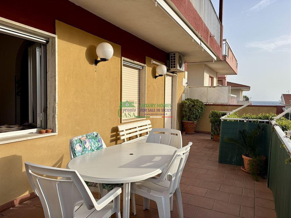 Rif. 2357 - Appartamento con terrazze a Marina di Ragusa, zona Santa Barbara
