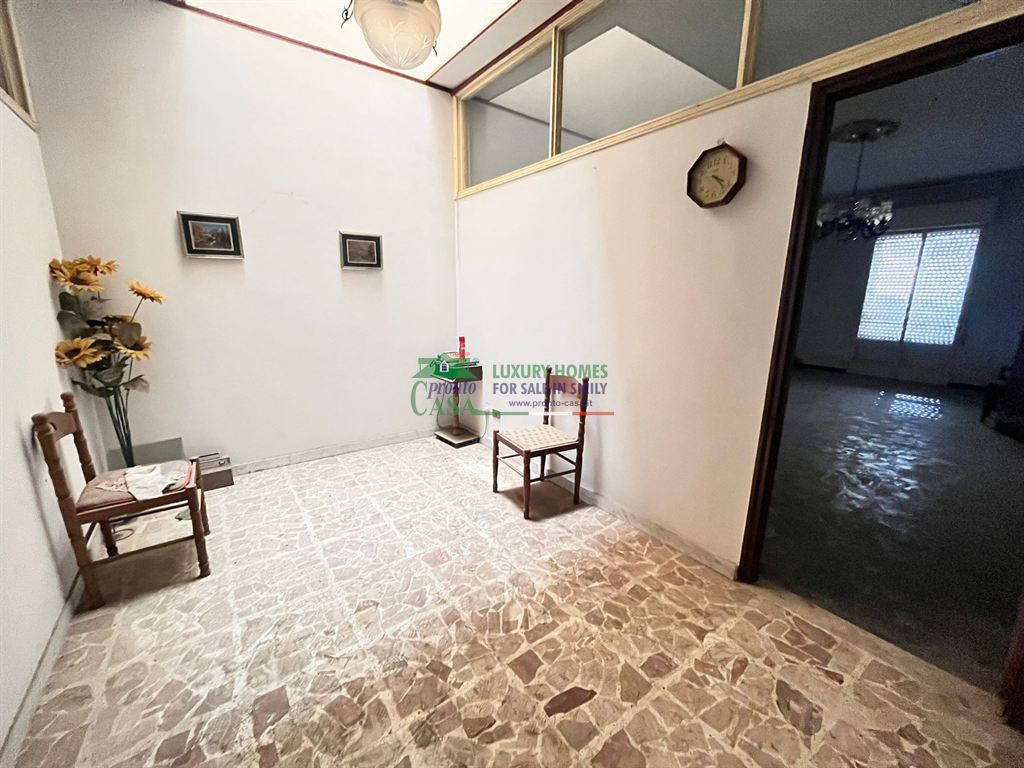 Rif: 2677 - Casa indipendente con garage e terrazza – Comiso, zona Ospedale Vecchio