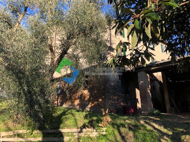 magazzino a Siena 87 metri quadri