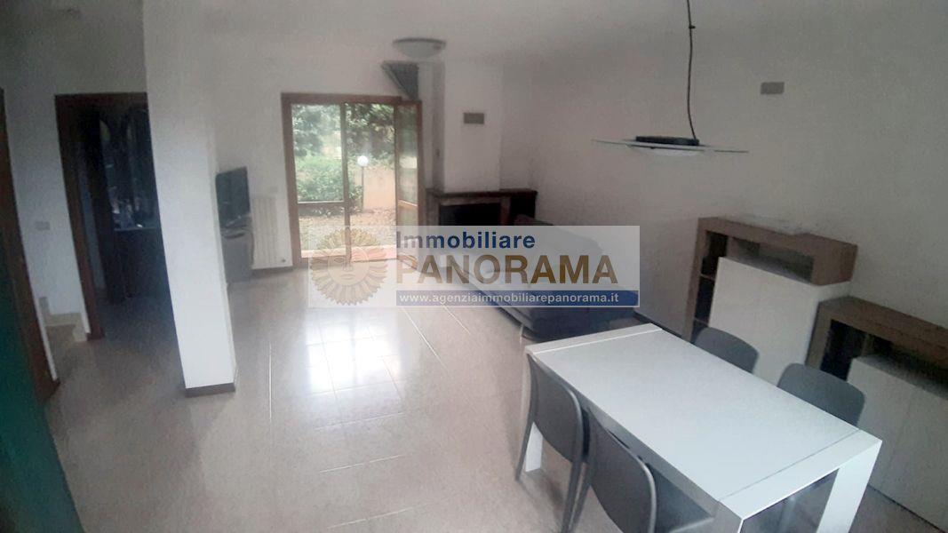 Rif. ACA243 Affittasi villa a schiera a San Benedetto del Tronto