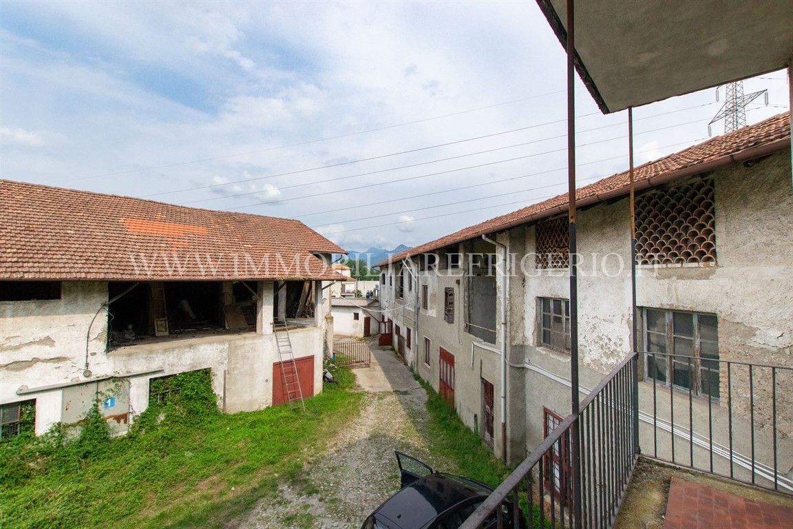 Vendita complesso misto Calolziocorte superficie 3000m2