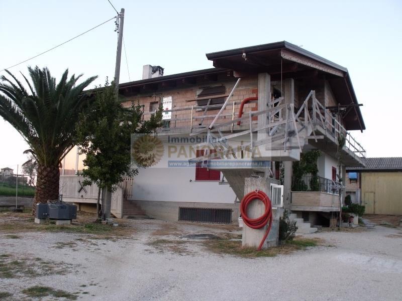 Rif. FG1621 Villa in vendita a Bellante