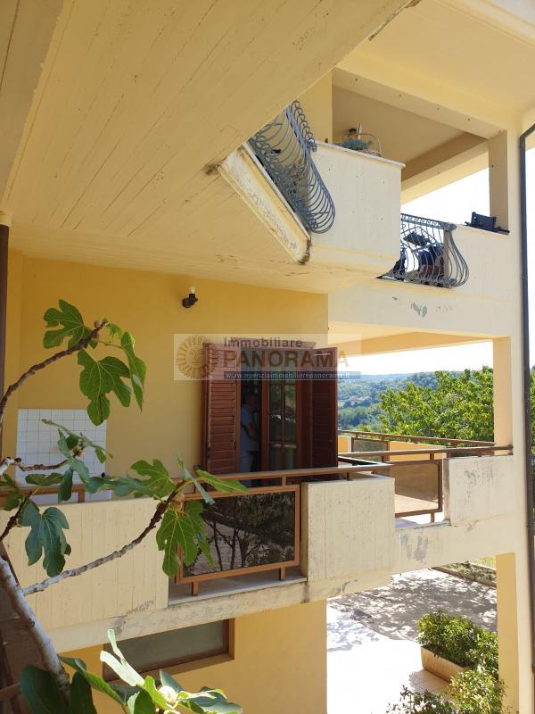 Rif. ATV225 Vendesi appartamento a Folignano