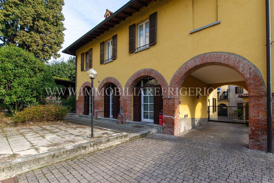 Vendita appartamento Brivio superficie 66m2