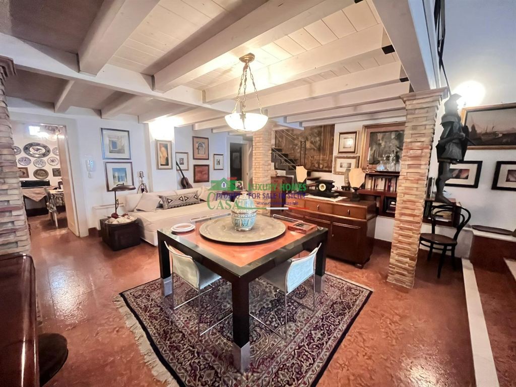 Rif: 2697 - Elegante casa indipendente con loft e terrazza esclusiva nel cuore di Comiso