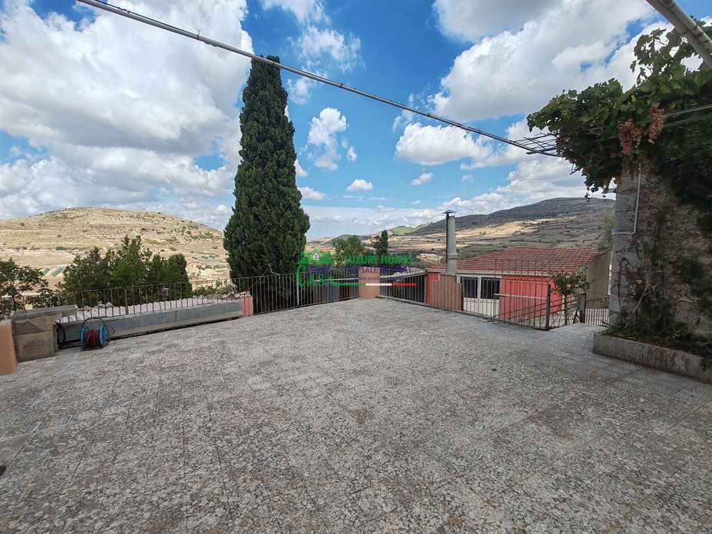 Casa di campagna con panorama