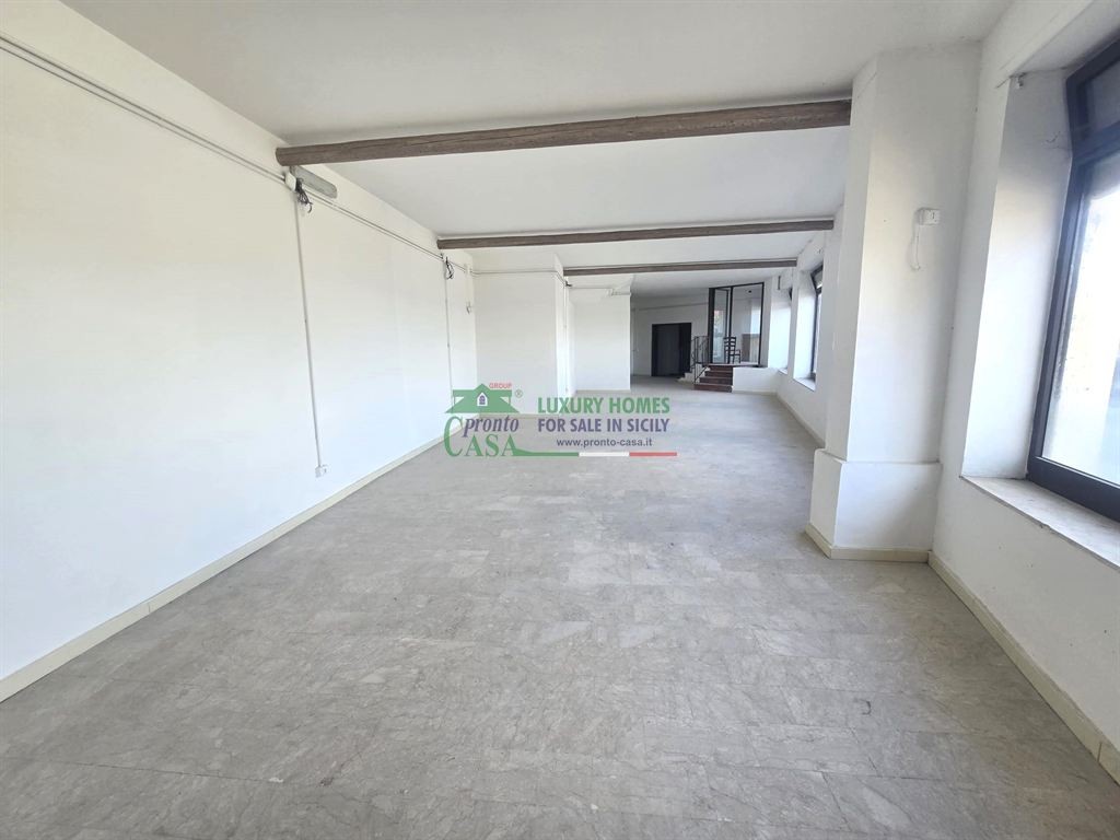 Rif. 1614 - Locale Commerciale Via Pitagora, Gela