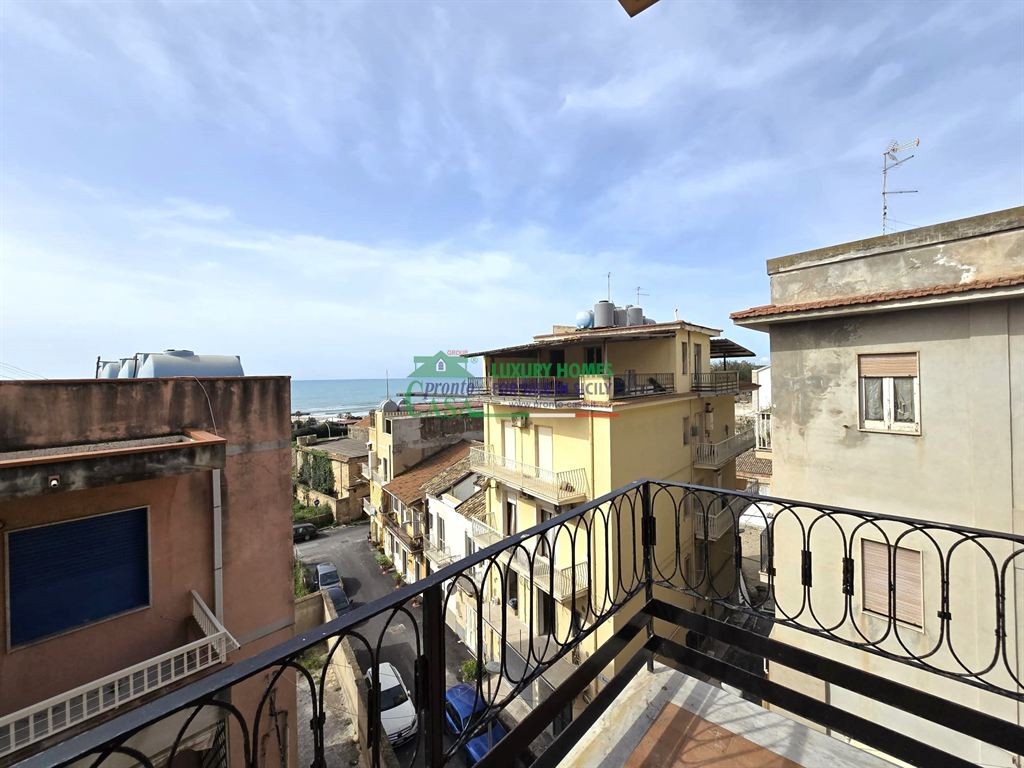 Rif. 1625 - Appartamento Terzo piano lato ovest, vista mare, Via Diomede N° 6, Gela