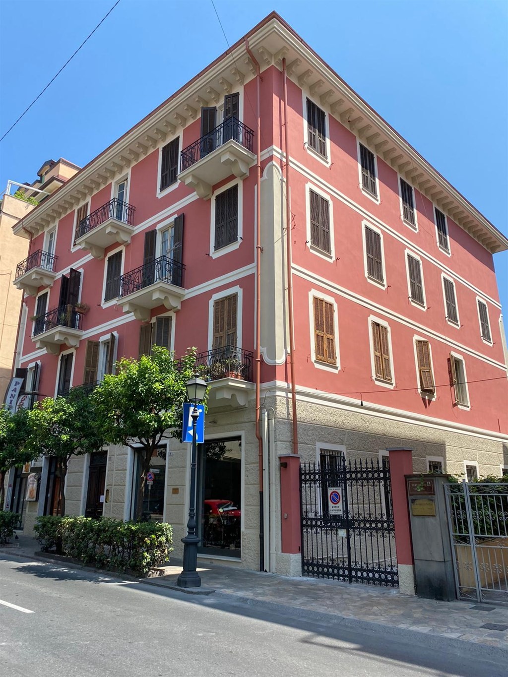 ALASSIO  - AMPIO BILOCALE RISTRUTTURATO