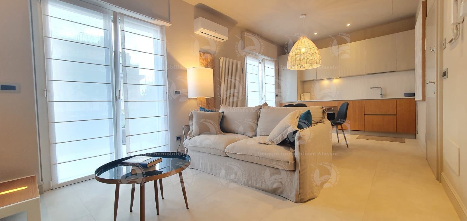 ALASSIO APPARTAMENTO ALL'ULTIMO PIANO RISTRUTTURATO CON TERRAZZO