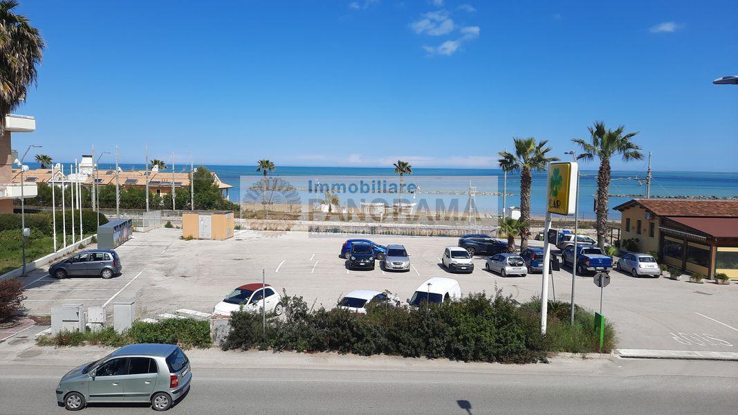 Rif. LC167 Vendesi casa  vicino al mare vista panoramica indipendente a Cupra Marittima