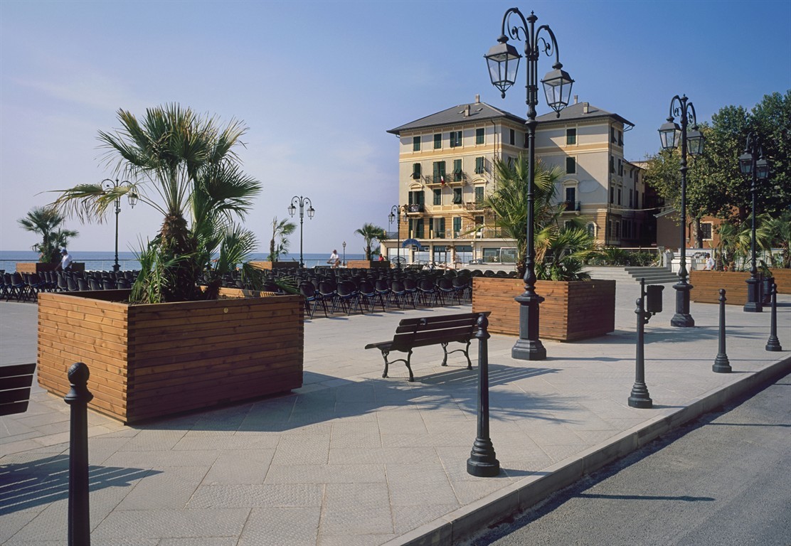BOX AUTO IN PIAZZA PARTIGIANI