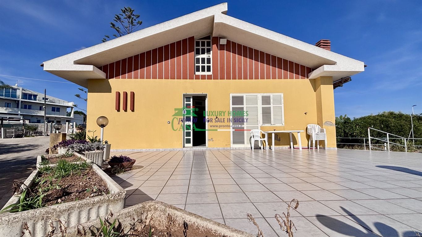 Rif. 2490 - Villa indipendente con terreno in C.da Castellana, Marina di Ragusa