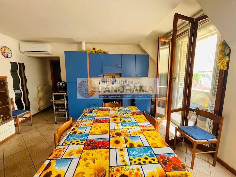 Rif. ATAE322 Appartamento mansardato in affitto estivo a San Benedetto del Tronto