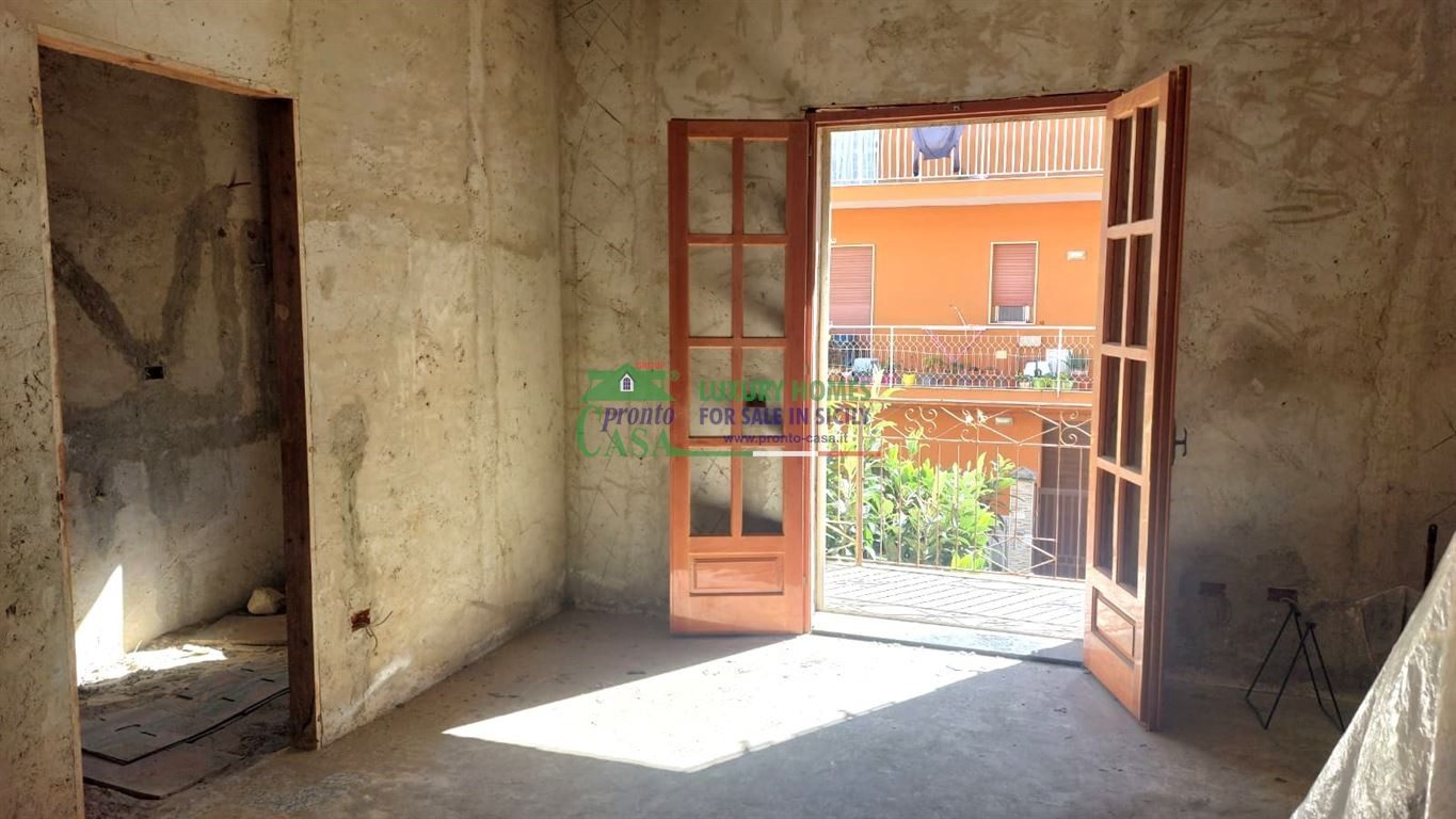 Rif. 1460 - Primo Piano Via Tuscolana n° 32, Gela