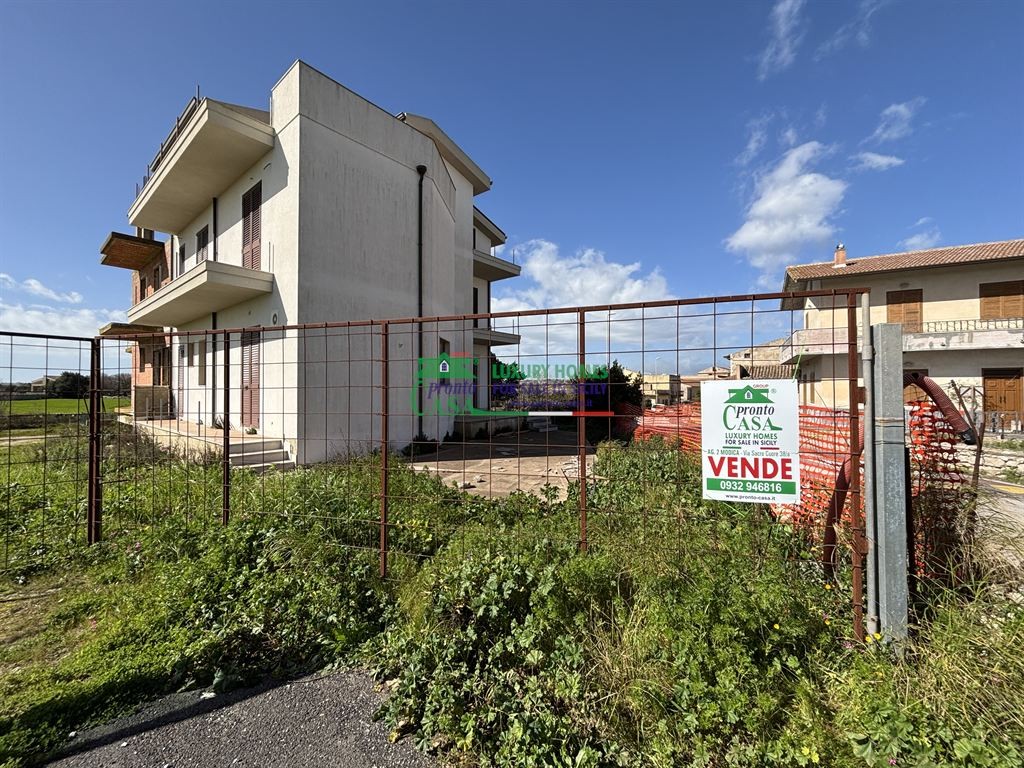 Rif.2663 - Appartamenti rustici con garage a Frigintini a Modica