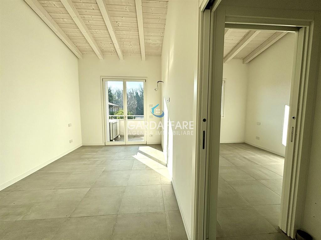 Flat Luxury Properties for Buy in Desenzano del Garda - Cod. 20-09