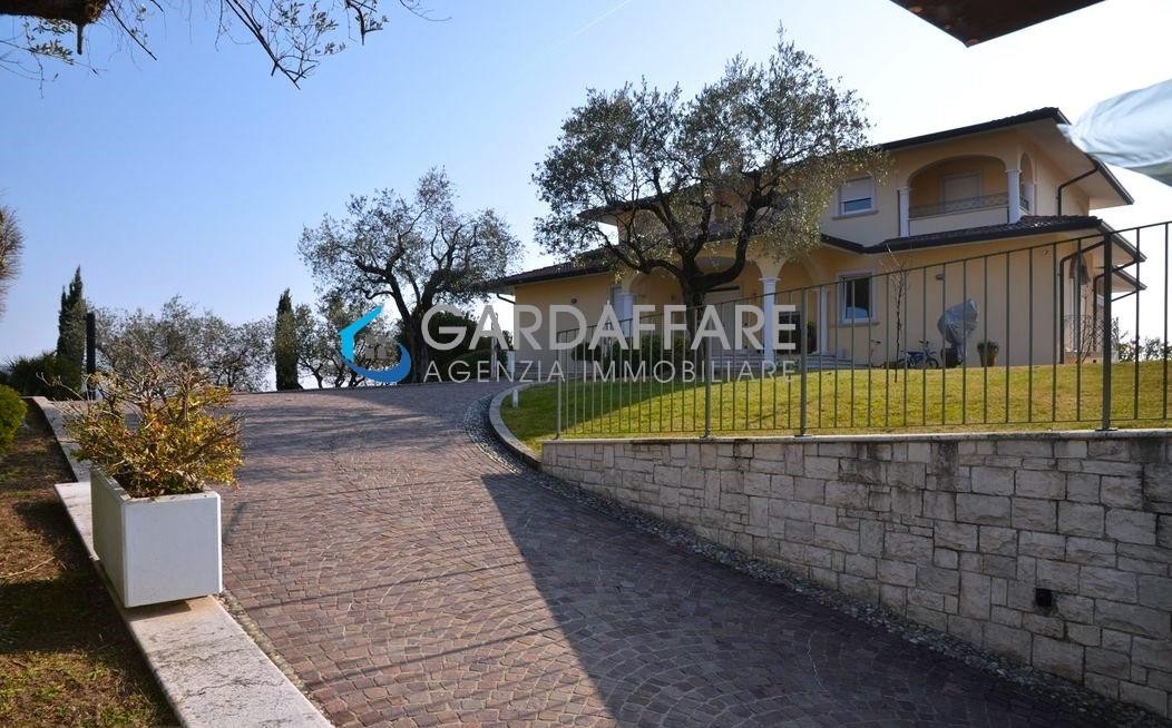 immobile al lago di garda
