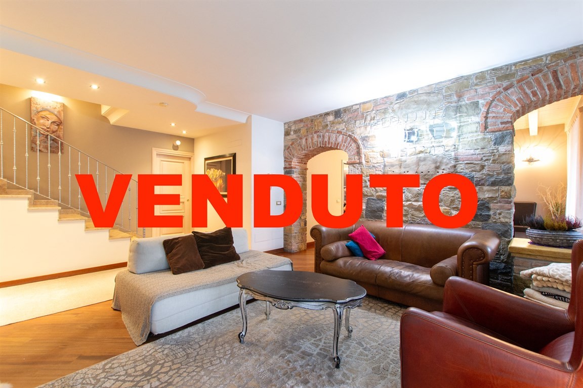 Villa Bifamiliare Vendita