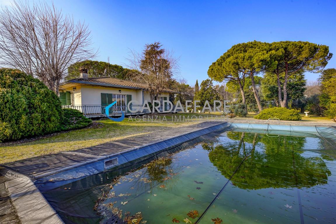 Property on the lake Garda