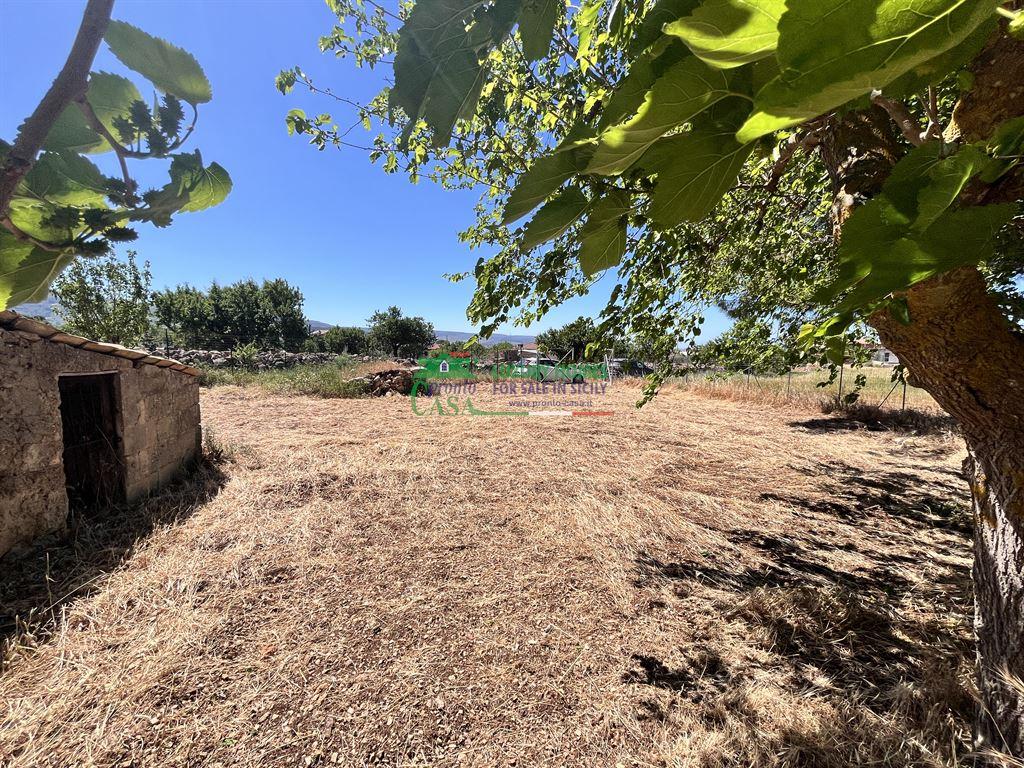 Rif: 2450 - Casale da ristrutturare con terreno in vendita – Zona Chiaramonte (RG)