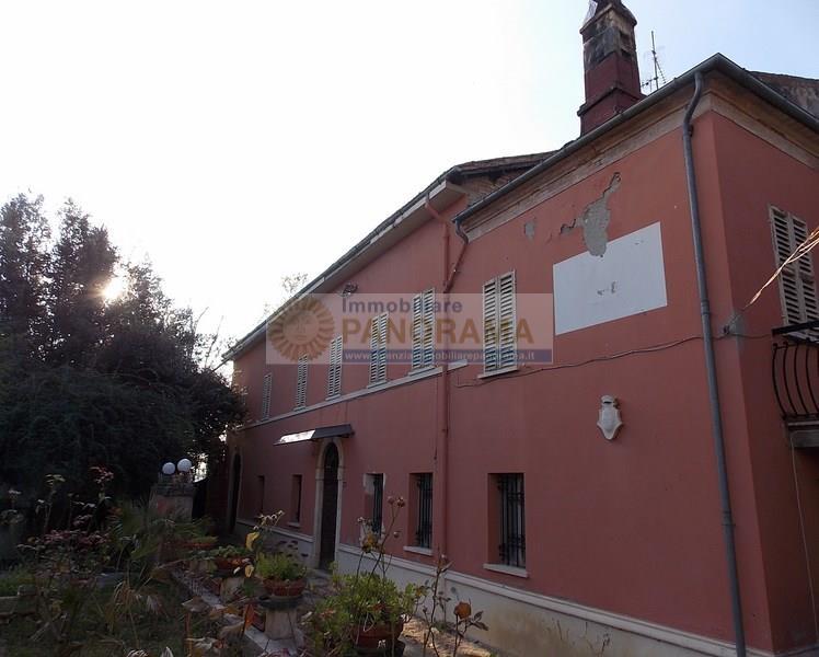 Rif. LC1709 Borgo in vendita a Castorano