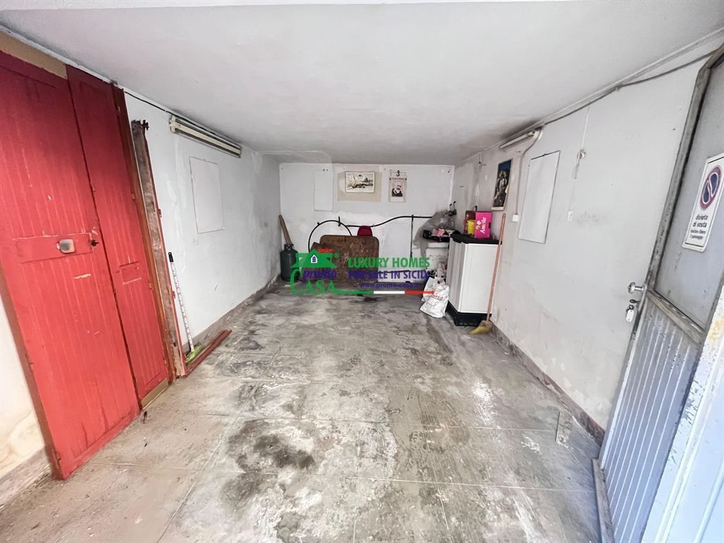 Rif: 2706 - Garage in vendita in zona Piazza Majorana, Comiso