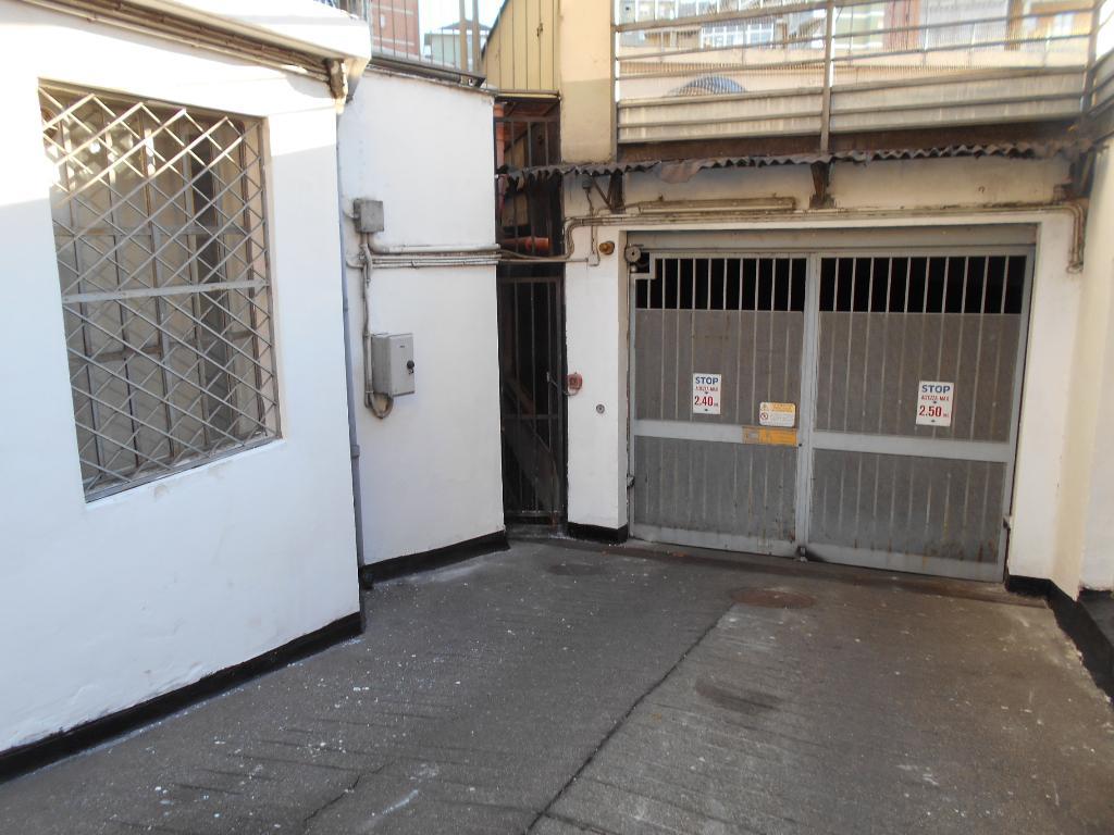 magazzino in via Don Grazioli a Torino